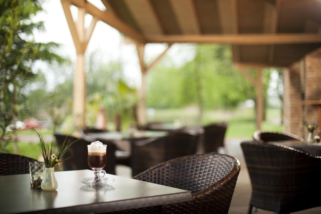 Resort Kormoran-Garni เซห์เดนิค ภายนอก รูปภาพ