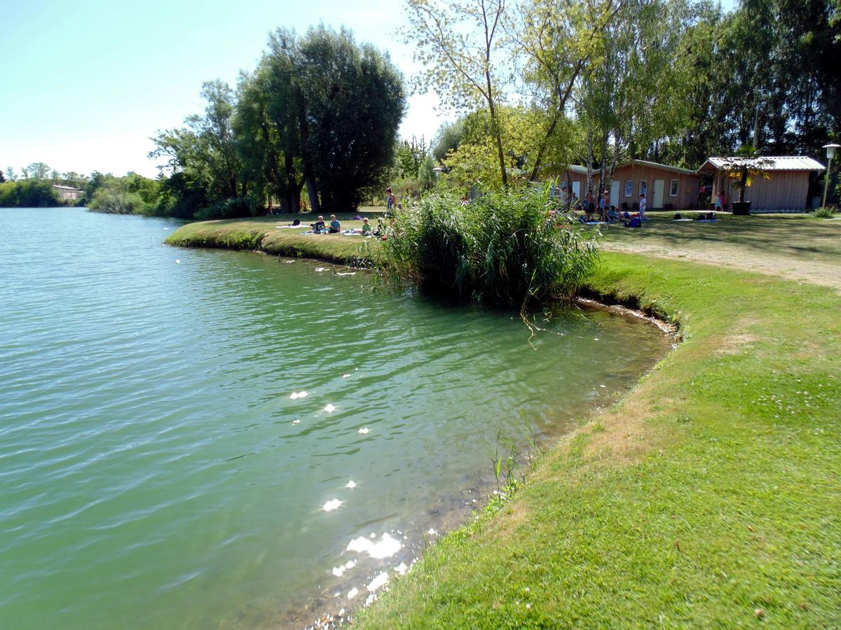 Resort Kormoran-Garni เซห์เดนิค ภายนอก รูปภาพ